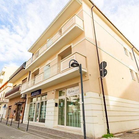 Giada 2P - Palazzina Laura Myho Casa Apartman Tortoreto Kültér fotó